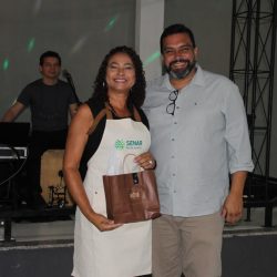 Maria Panema
(Galinha com aipim)
Galinha com aipim
