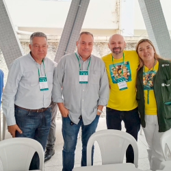 Maurício Salles, Carlison Costa , supervidor da ATeG e Diego Costa, mobilizador e Aline da Silva Machado Castro, técnica de campo da ATeG Agroindústria
